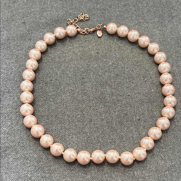 Kenneth Jay Lane Jewelry - Kenneth Jay Lane Pale Pink Pearl Necklace